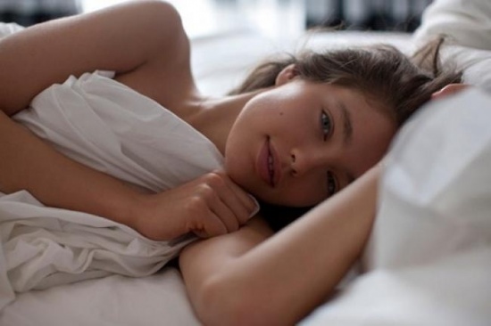 Почему женщины должны спать больше мужчин?